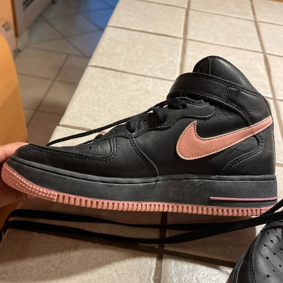 Nike Air Force 1 High Black/Pink Size 8 VERY RARE Black/Pink High-Top Sneakers - Picture 3 of 8